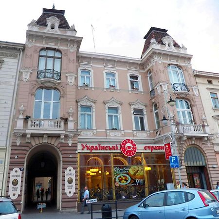 Exclusive Apartment On Shevchenko Avenue 10 Lviv Exterior foto